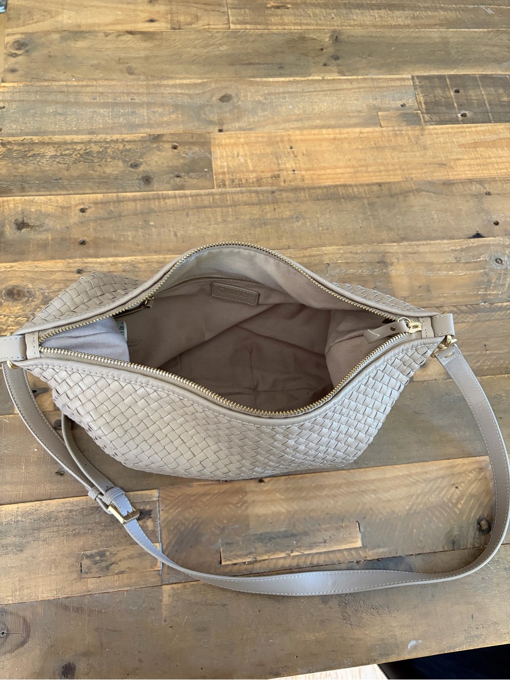Quince Sloane handwoven shoulder bag - Picture 7 of 13